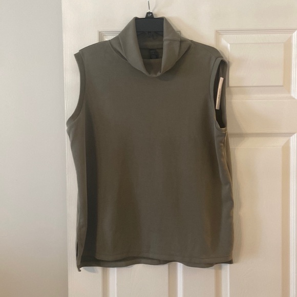ododos Tops - ADODOS WOMENS Turtle neck shirt size XL brand new color sage green length 27”